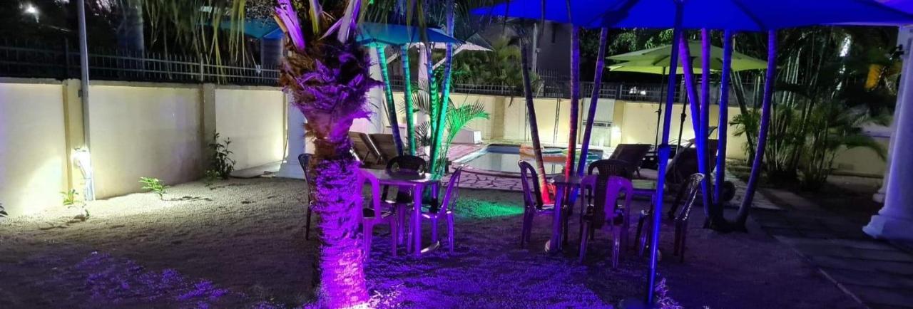 Oasis Tropical Aparthotel Pereybere Beach Exterior photo